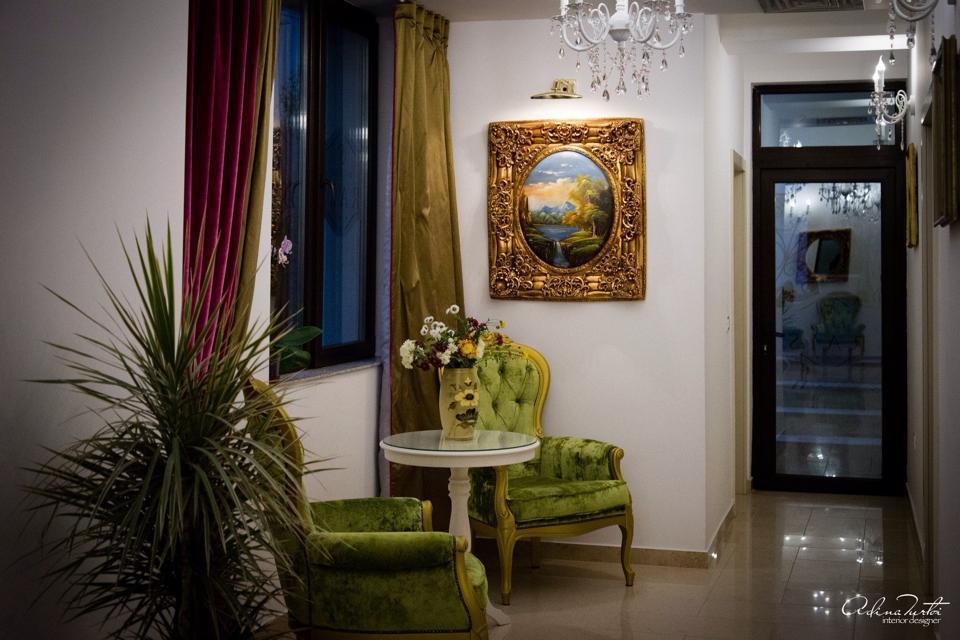 Hotel Goya Collection Targu Jiu Bagian luar foto